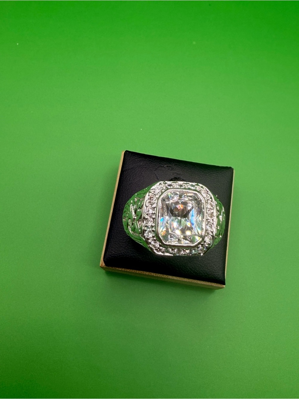 925 Sterling Silver Cz Menโs Ring Size 14.